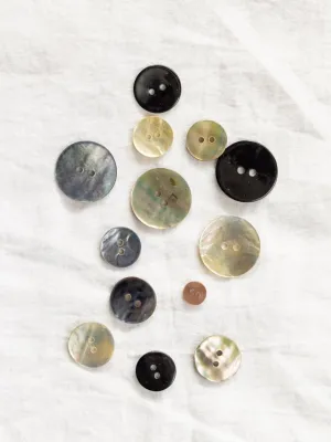 Mother-of-pearl buttons 23 mm